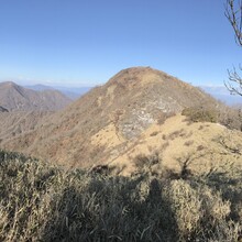 Panoramic view along the ridgeline, Mt Fuji in the background, Hirugatake in the middle right. 