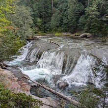 Kate Woodard, Janelle Stark - Cathlapotle Trail of 8 Falls (Lewis River)