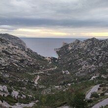 Chloé Laisné, Nicolas Lemoine - La traversée du Parc National des Calanques (France)