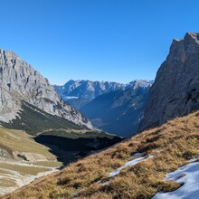 Jana Marx - Leutasch über Erinnerungshütte (Austria)