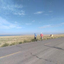 Catherine Y. Sun, Eric Y. Xin - Around Qinghai Lake (China)