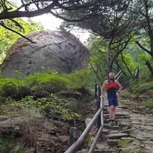 Judith May, Stephen Blair - Seoul Trail Course 8: Bukhansan National Park / 서울둘레길 8코스-북한산코스 (South Korea)
