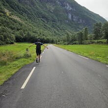 Jin Hui Zhang, Frederik Emil Juul - OMVEIEN