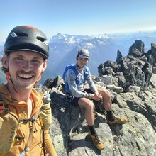 Greg Luesink, Ihor Verys - Slesse Mountain (SW Face) (BC, Canada)