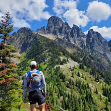 Greg Luesink, Ihor Verys - Slesse Mountain (SW Face) (BC, Canada)