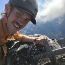 Greg Luesink - Nesakwatch Enchainment Car-to-Car (aka. Nesakwatch Traverse) (BC, Canada)
