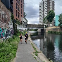 Ben Scanlan, Ivana Kottasova, Gio Graglia@libero - East London Historic Canals (United Kingdom)