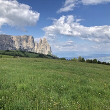 Carina Mackinger - Alpe di Siusi / Seiser Alm: Panorama Trail (Italy)