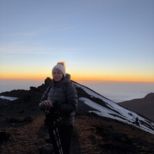 Lindsey Churchill (aka Bell), Kelly Saunders, Dagne Taylor, Stuart Holmes, Joseph Mrope, Gaudence Lekule, Victor Oisso, Razack Buu - Kilimanjaro (Tanzania)