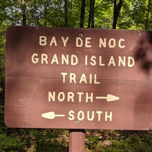 Allison Kallo, Joe Kallo - Bay de Noc / Grand Island Trail (MI)