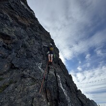 Lukas Mann, Leandro Gerbrand - Slesse Mountain (SW Face)