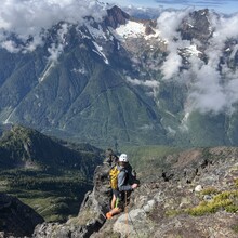 Lukas Mann, Leandro Gerbrand - Slesse Mountain (SW Face)