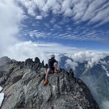 Lukas Mann, Leandro Gerbrand - Slesse Mountain (SW Face)