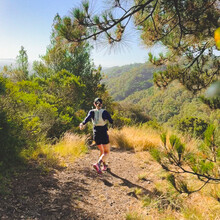 Liam Lonsdale, Elizabeth Mills - East Bay Skyline National Recreation Trail (CA)