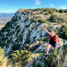 Anouk van de Coevering, Noor van der Veen - Alpilles traverse (France)