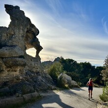 Anouk van de Coevering, Noor van der Veen - Alpilles traverse (France)