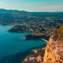 Julien Berto - La traversée du Parc National des Calanques (France)