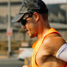 Evren Ozka - Fastest crossing of Bahrain