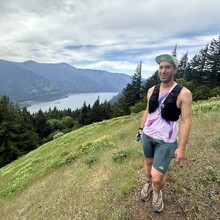 Hayley Dukatz, Diego Grimaldi - Cook-Aug-Dog Traverse (WA)