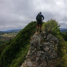 Dylan Cotton, Rozie Breslin, Nandor Szotak - Wai'anae Summit Trail (HI)