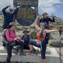 Lindsey Churchill (aka Bell), Kelly Saunders, Dagne Taylor, Stuart Holmes, Joseph Mrope, Gaudence Lekule, Victor Oisso, Razack Buu - Kilimanjaro (Tanzania)