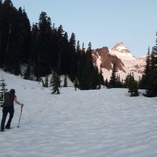Stuke Sowle, McKenzie Johnson, Reid Pitman, Arya Jonathan Farahani / Little Tahoma (Fryingpan/Whitman Glacier Route) FKT